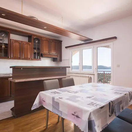 Josipa * تروغير